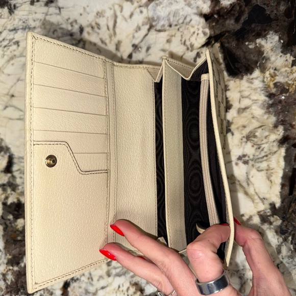 Gucci Brown and Beige Monogram Wallet - Picture 2 of 5